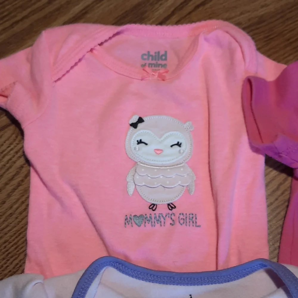 Onesies baby girl 0 to 3 months and one newborn